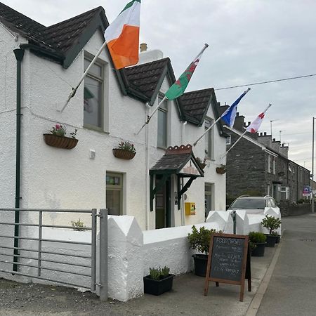 Holland Hotel Llanfachraeth Eksteriør billede