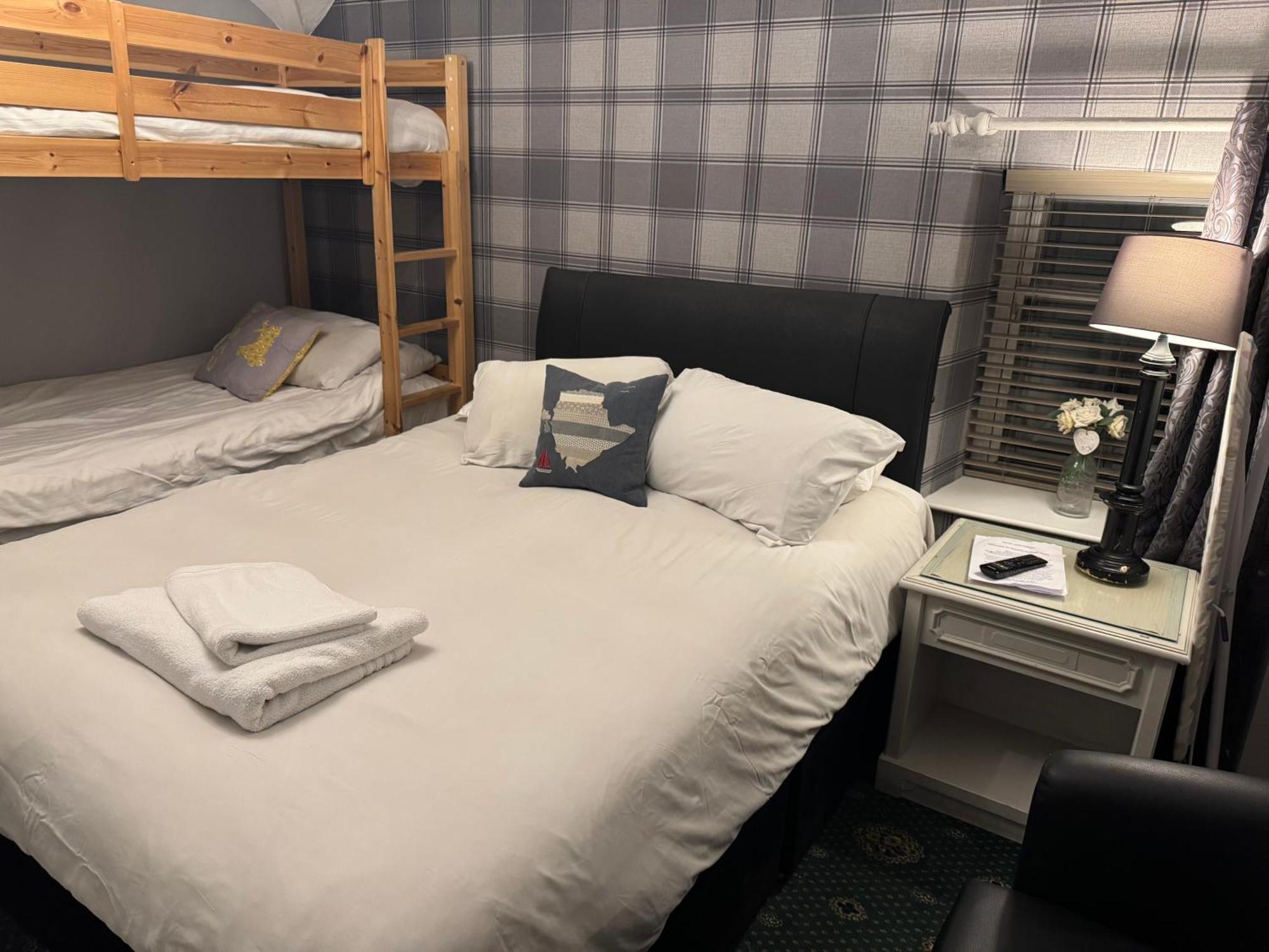 Holland Hotel Llanfachraeth Eksteriør billede